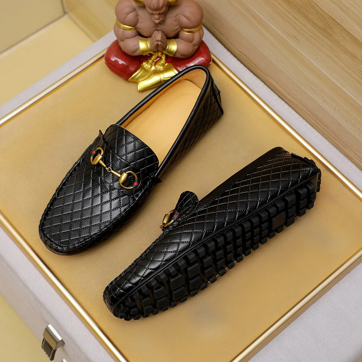 Men's shoes💰380💰🕷🕷️【 GUCCI 】Gucci's best-selling trendy men's casual slip-on shoes 🇨🇳Official website original 1:1 mold 💯Original quality, fine workmanship ☘Fashionable and versatile, perfect shape, comfortable on the feet 🍓Trendy men's recommended model, imported cowhide on the top layer 🎋High-quality pigskin lining, rubber wear-resistant and non-slip outsole, high-end atmosphere, worth owning 🍉Optional 38-44